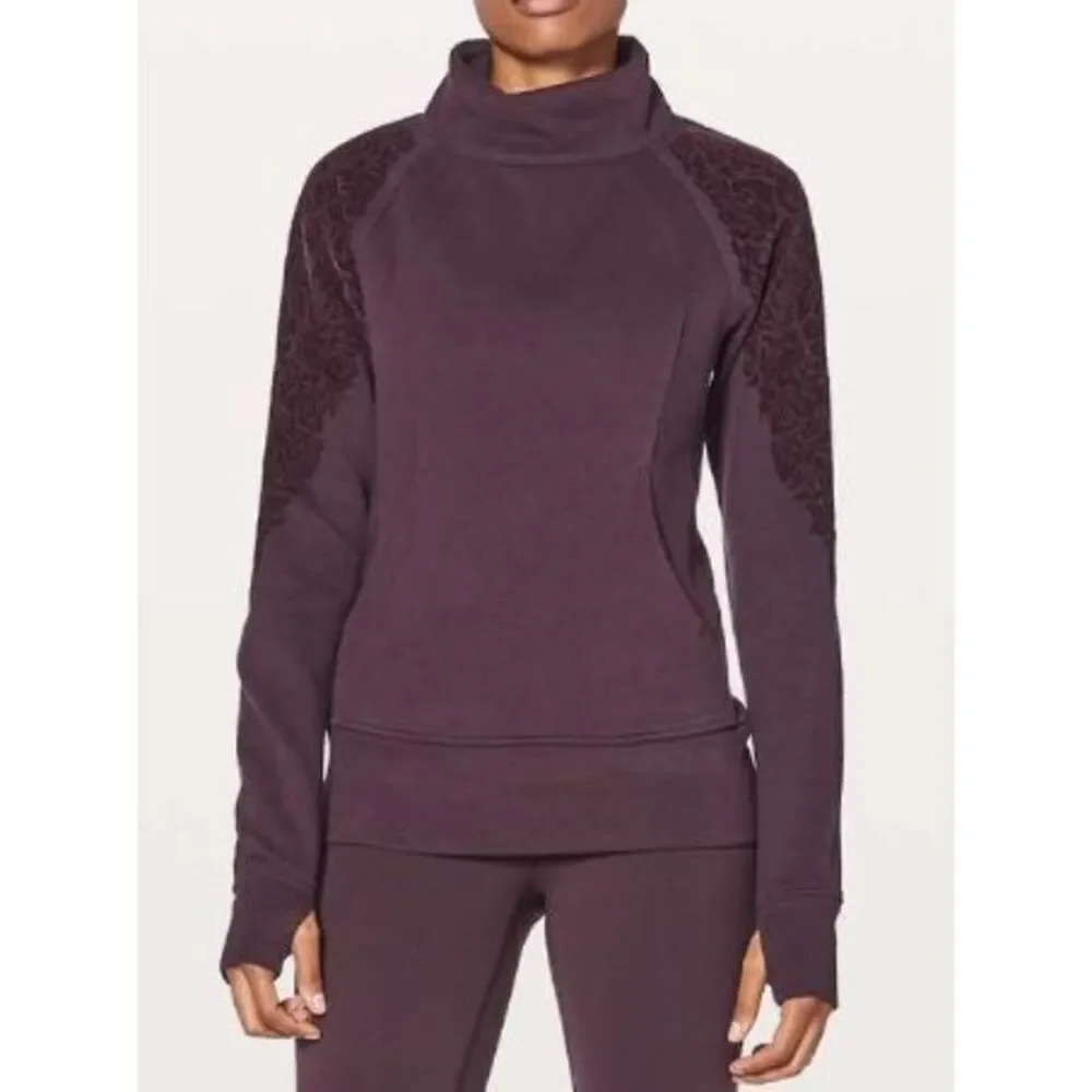 Lululemon Floral velvet Flock MAROON  Pullover Mock SWEATSHIRT sz 8